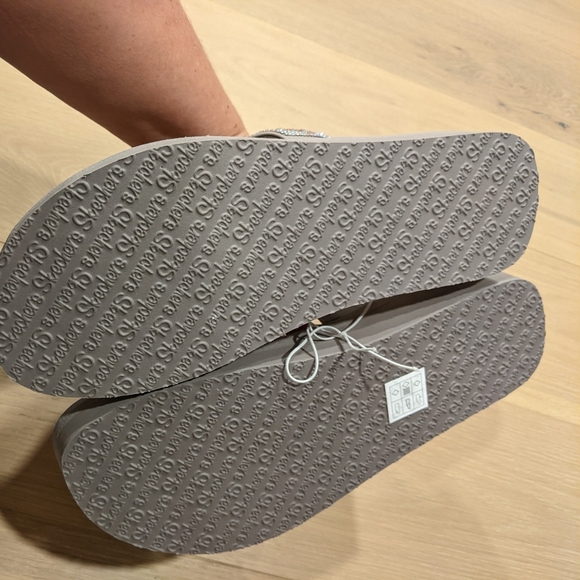 Sketchers tan platform sparkle sandals - Picture 3 of 8